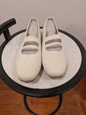 White Linen Leopard Slip‑On Dress Shoe • Size 8.5 • New in Bag